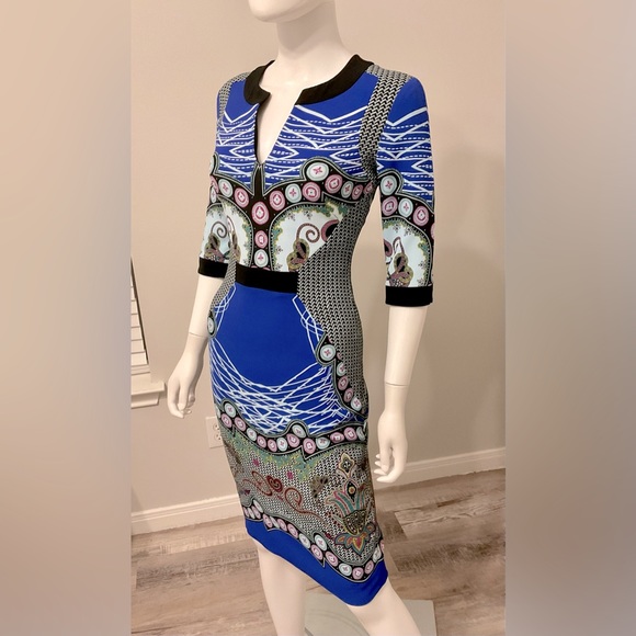 ETRO Beautiful, complementary dress, perfectly emphasizes your figure. - Picture 7 of 14